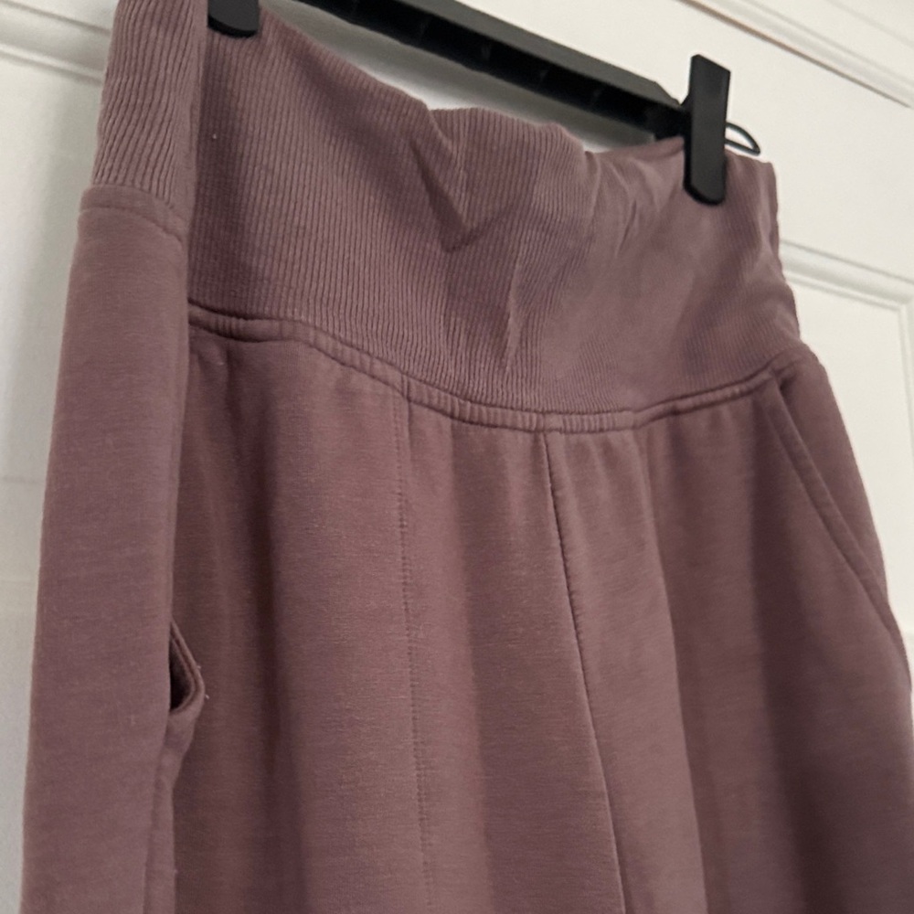 Athleta Coaster Luxe High Rise Jogger in dusty rose - Picture 7 of 11